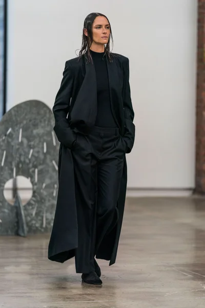 Look 30